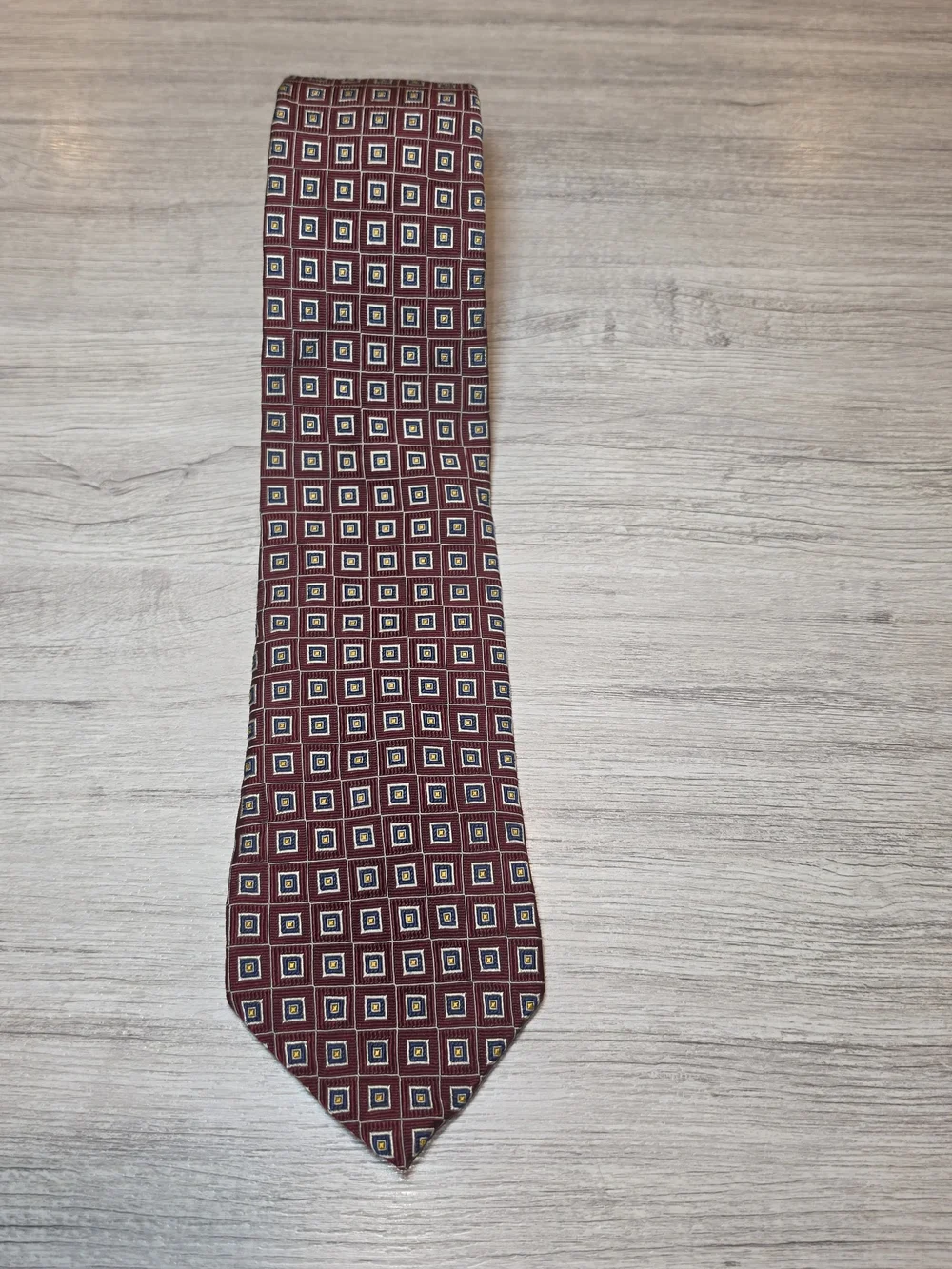 Brooks Brothers Pure Silk Necktie Men's Burgundy Geometric Square Pattern 58in